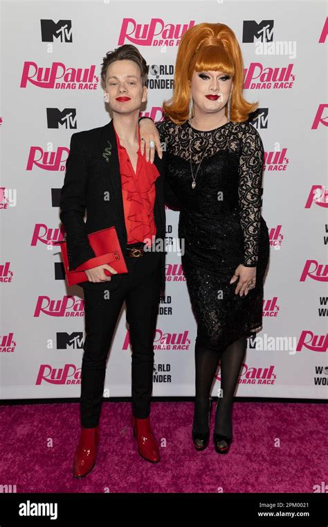 michael abbott jinkx monsoon|Jinkx Monsoon of RuPauls Drag Race Marries。